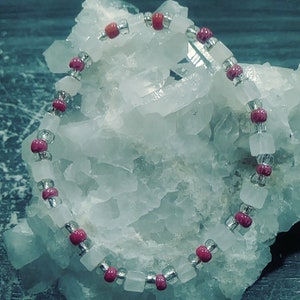 Vintage Pink Rose  Quartz And Red Glass Beaded Stretch Bracelet