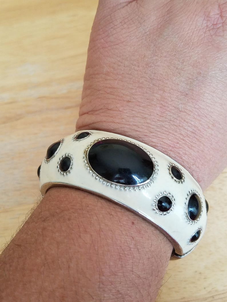 Beautiful Vintage Silvertone Metal Black And Off White Cream Color Polka Dots Enamel Clamper Bangle Bracelet image 9