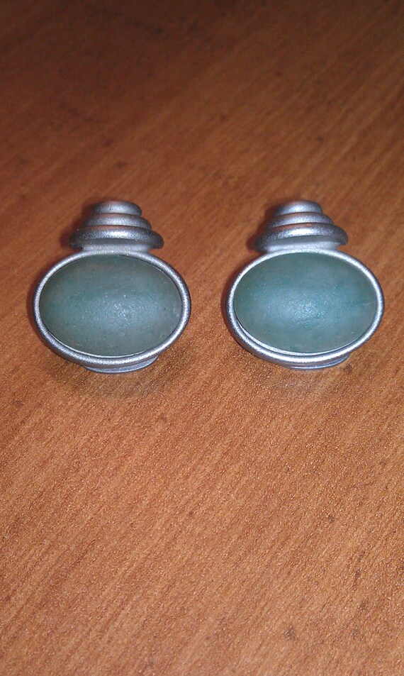 Vintage Modern Retro Green Stone Clip On Earrings - image 5