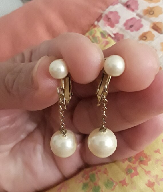 Beautiful Vintage Marvella Faux White Pearls Gold… - image 3