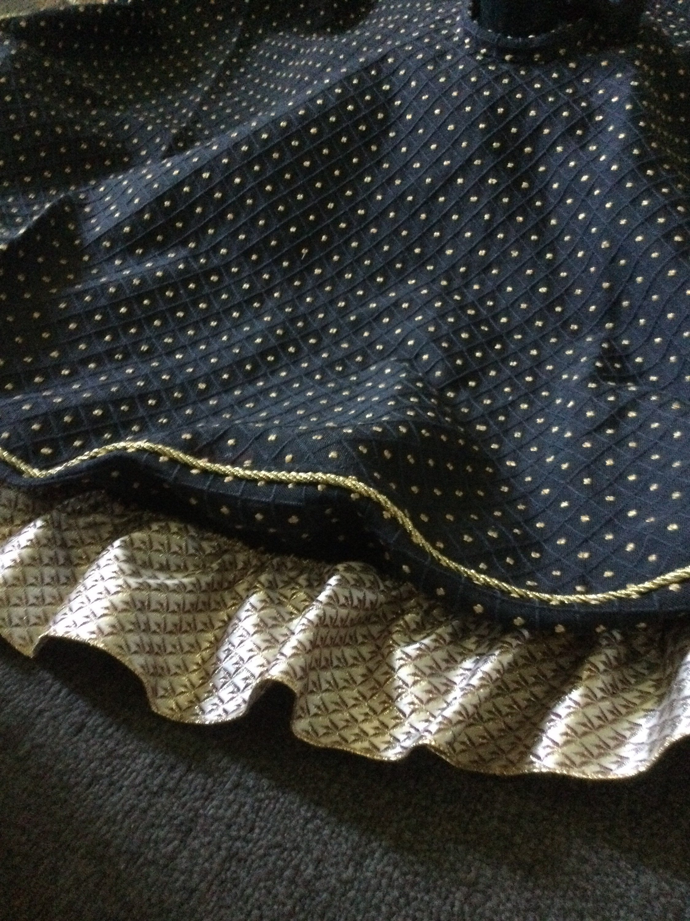 Black And Gold Christmas Tree Skirt 