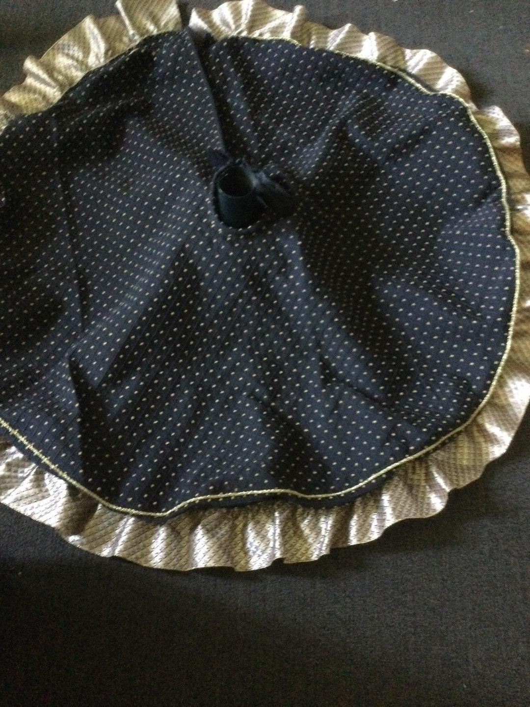 Black And Gold Christmas Tree Skirt 