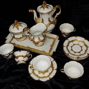Messiness tea set