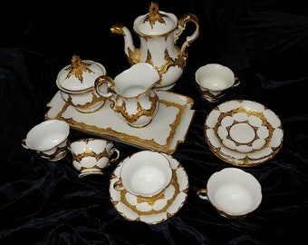 Messiness tea set