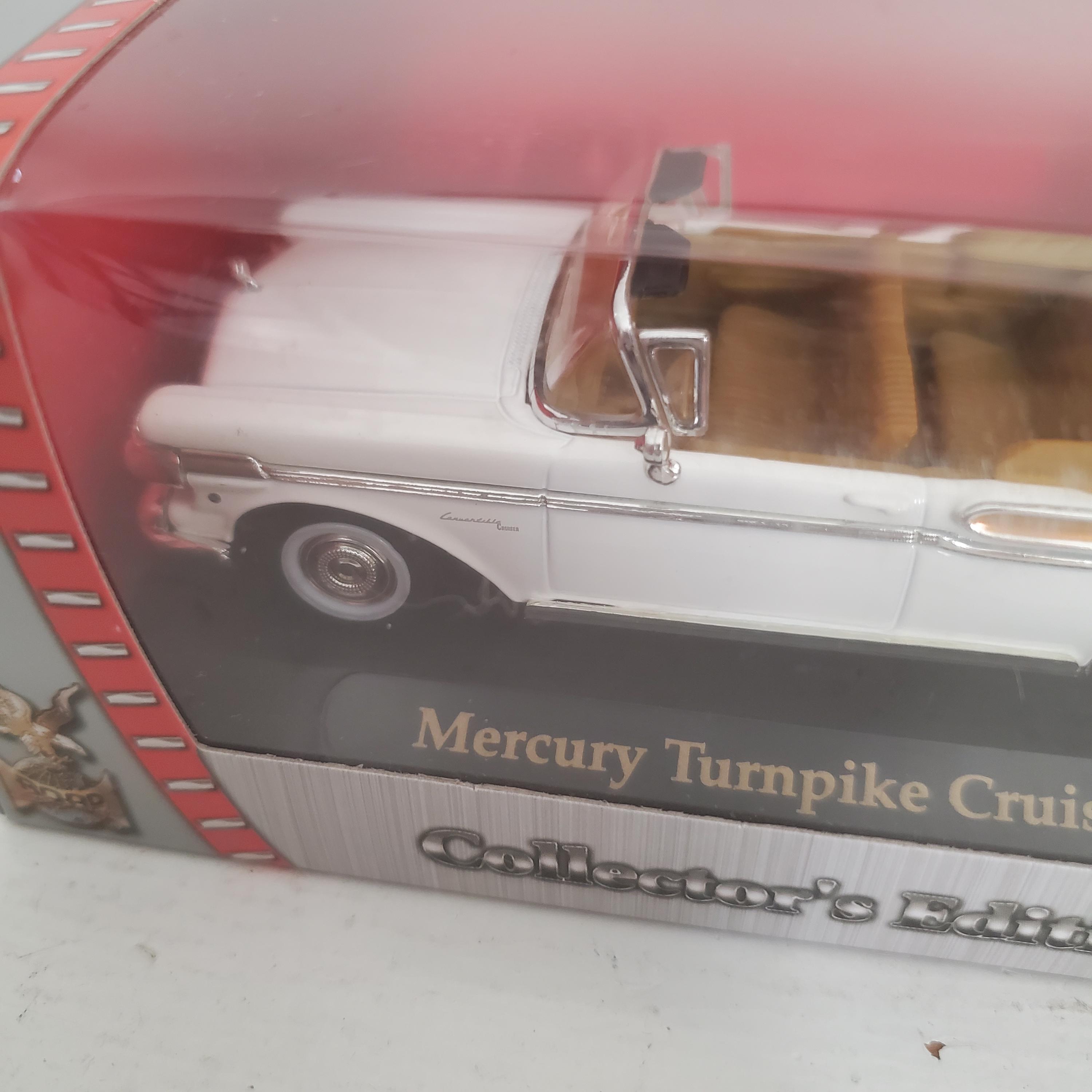 1957 Die Cast Mercury Turnpike Cruiser Convertible Automobile 1:43