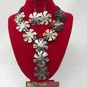 Tiare Mother Of Pearl & Fresh Water Pearls Necklace With Earring Set.