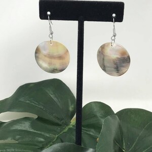 Small 29.9  mm Mother Of Pearl Shell Earrings.