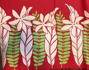 Tissu de polycoton poly floral hawaïen rouge tropical et tribal. Yard - 36 » x 43 » Wide Vend par yard.