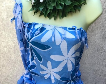 Hawaiian Tiare Floral Sarong/Pareu. Beach wear, gift, luau sarong.