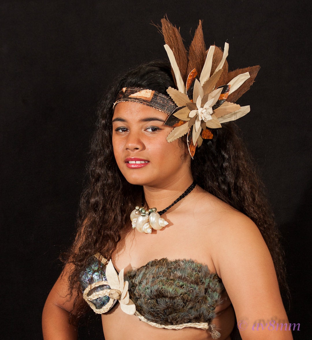 Tahitian Tapa Cloth Headpiece, Lauhala & Coconut Bark Flower  display picture 2