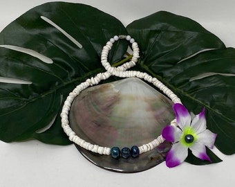 MADE With ALOHA. Authentic Hawaiian Puka Shell Necklace With Freshwater Black Pearls. Beautiful Piece For Both Male & Female. Perfect Gift