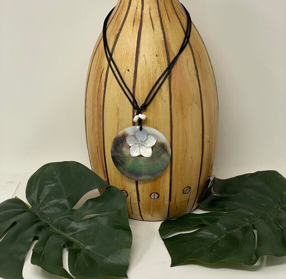 Collier Long De Coquillages En Nacre - Style Tahitien/polynésien - Occasion