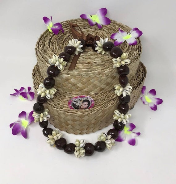 ハワイアンレイを売る少女　HAWAII ハワイアンレイを売る少女 HAWAII ハワイ フラワー アレンジメント