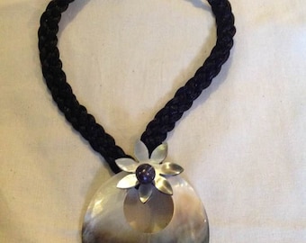 Collier Avec Pendentif Perles En Nacre Naturel Noir De Mer Du Sud – Neuf Sans Emballage