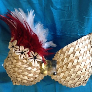 Tahitian and Cook Islands/Rarotongan Costume Bra. Weaved Palm Leaf Bra, Sea Shells & Feathers. Perfect For Girls Of All Ages! Soloist, Luau