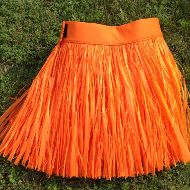 ladies grass skirts
