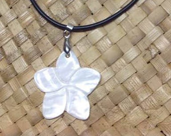 White 30mm Mother Of Pearl Flower Shell Necklace. Perfect For Young Girls & Adult. Beach Weddings, Gift, Bridesmaids.