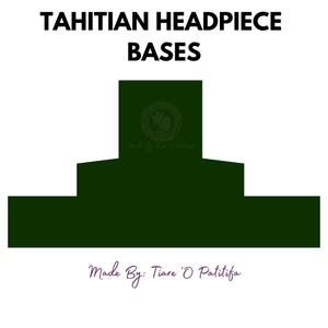 Könnte beinhalten: Tahitianische Kopfschmuck-Basen, ein mehrschichtiges Design in Grün mit dem Text "Made By: Tia're 'O Patitifa".