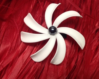 TIARE O PATITIFA Foam Flower And Shell Pearl Hair Clip Or Hair PIck/Stick. Cook Islands & Tahitian Dancers Hair Flower. Wedding Flower, Luau
