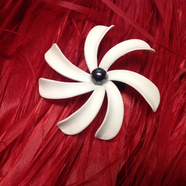 TIARE O PATITIFA Foam Flower And Shell Pearl Hair Clip Or Hair PIck/Stick. Cook Islands & Tahitian Dancers Hair Flower. Wedding Flower, Luau