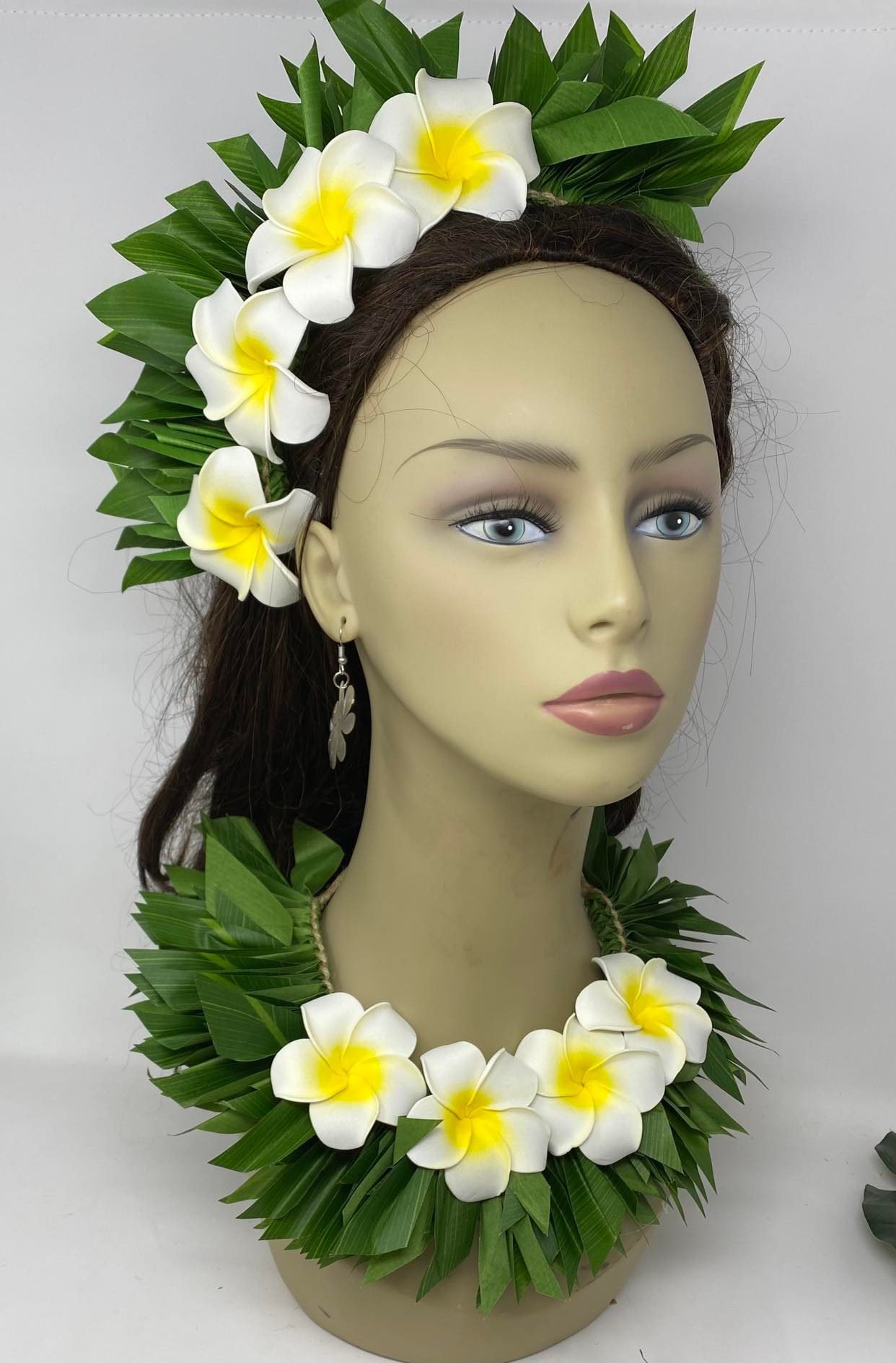 Hawaiian Wedding Greens With Plumeria Flower Set. 1 Necklace 