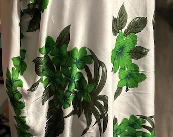 Our Large Beach Floral Sarong, Pareu, Pareo, Tepenu Or Lavalava. Hawaiian Beach Floral Sarong. Beach Wear, Luau Wear Or Tie It Like A Dress