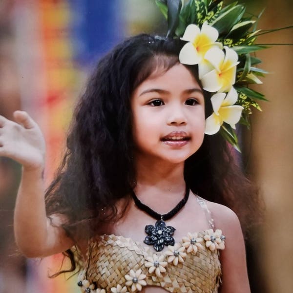 Authentic Weaved Lauhala Bra top for Cook Islands/Rarotongan & Tahitian dancers. Perfect For Children And Adults Of All Ages.