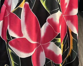 Our Large Beach Floral Sarong, Pareu, Pareo, Tepenu Or Lavalava. Hawaiian Beach Floral Sarong. Beach Wear, Luau Wear Or Tie It Like A Dress.