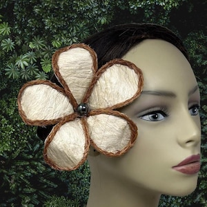 Äkta tapaduk, hårklämma i kokosfiber, sennit. Hårblomma i polynesisk stil. Perfekt hårblomma för bröllop, dansare, present.