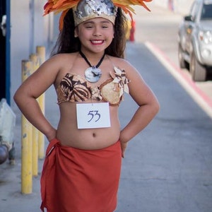 Tahitian & Rarotongan/Cook Islands Headdress/Headpiece..Lauhala, Mother Of Pearl Shells, Rooster Tail Feathers And Fresh Water Pearls. image 2