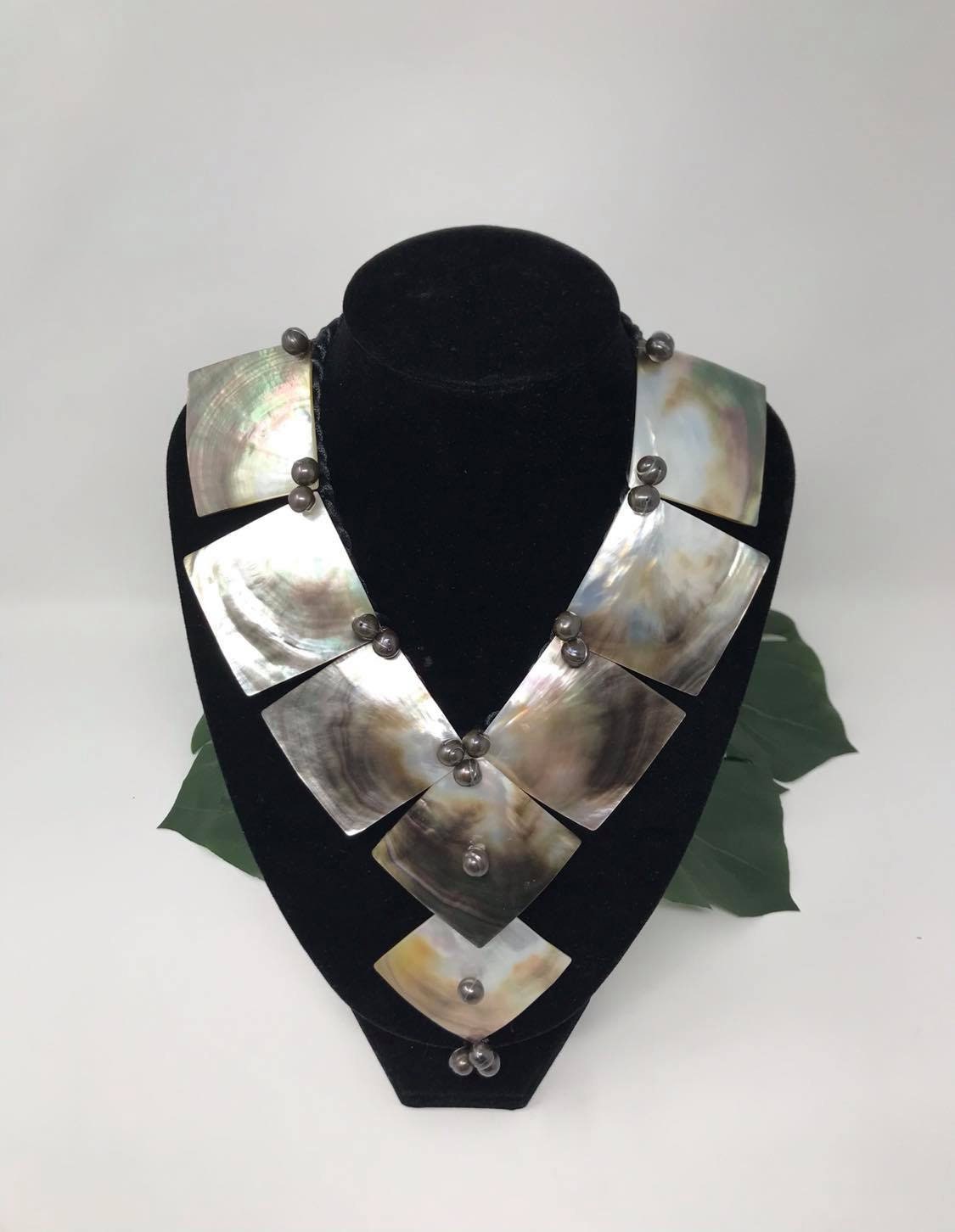 Black Lip Mother-of-Pearl Handsewn Necklace 