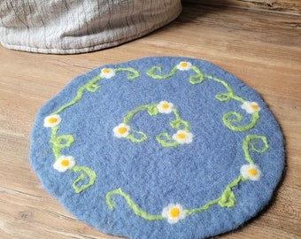 Felt table doily