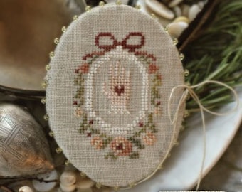 Primitive Cross Stitch Pattern Heart and Hand Needle Keep by Brenda Gervais