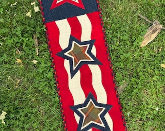 Wool Applique Pattern Liberty Wool Runner by The Woolen Needle