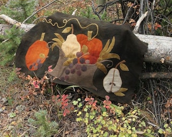 Wool Applique Pattern Prized Harvest by Maggie Bonanomi - Blackberry Primitives Hand-dyed Wool Kit Option Available