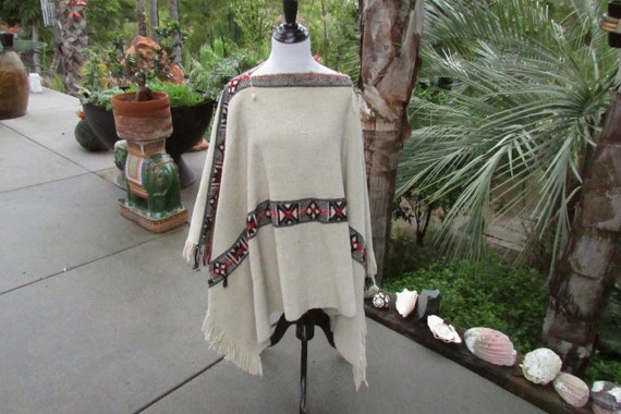 Vintage Wool Poncho Ethnic Tribal Hippie Cape One… - image 9