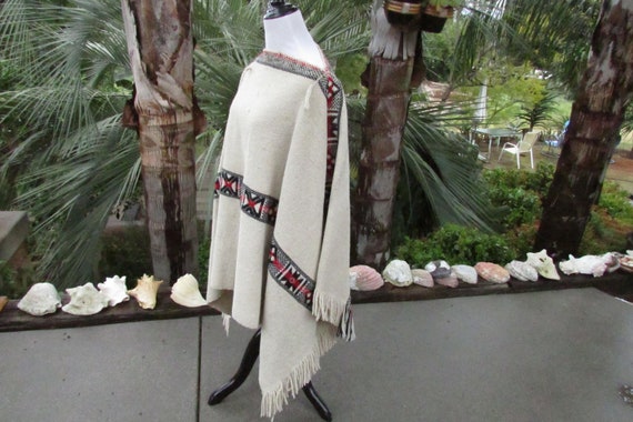 Vintage Wool Poncho Ethnic Tribal Hippie Cape One… - image 5