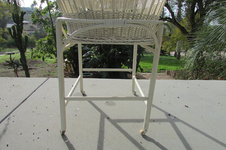wicker baby bassinet with stand