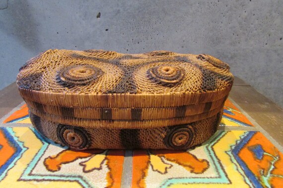 Vintage Woven Basket With Lid Swirl Design Weaved Circles Trinket