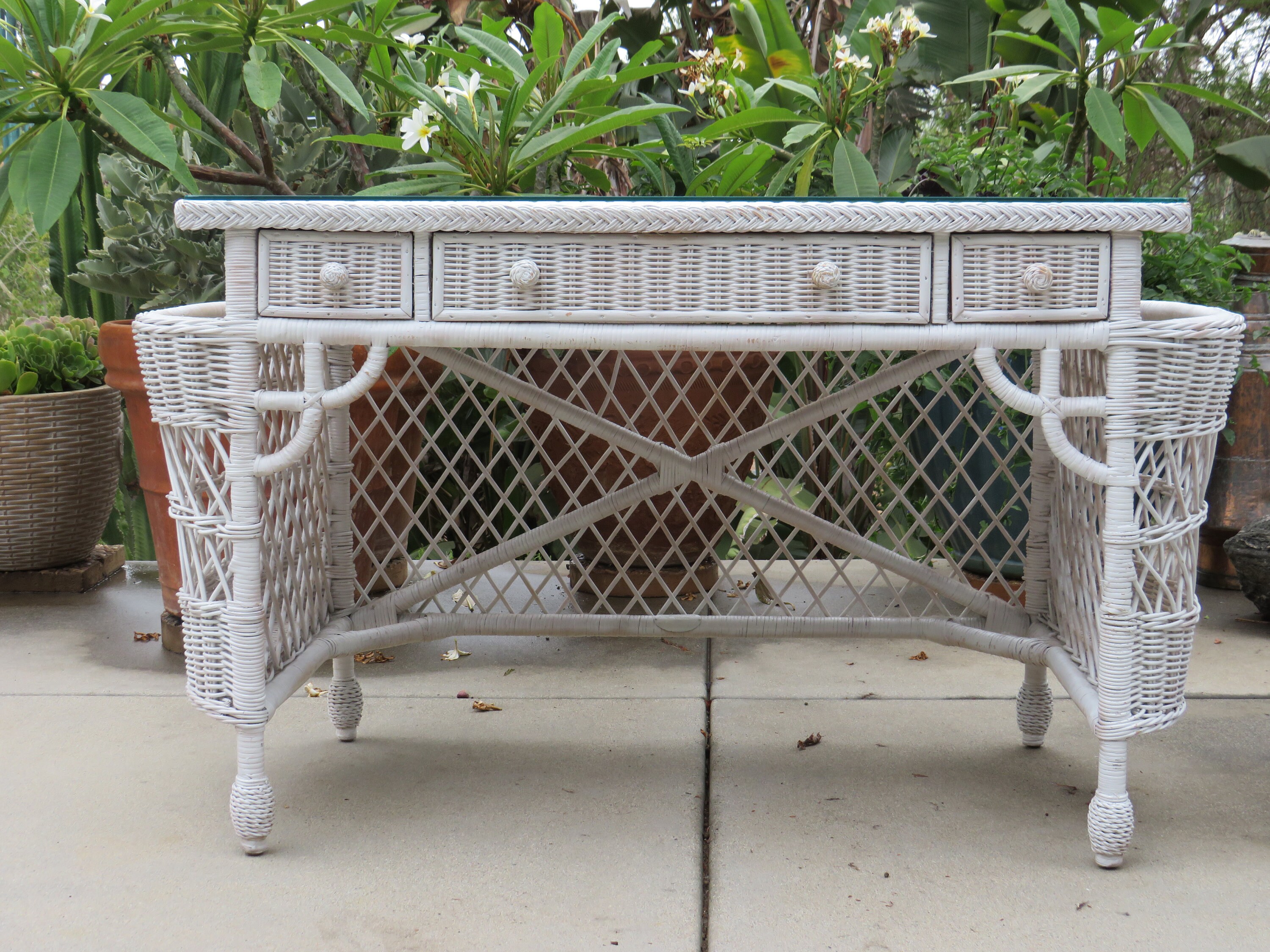 White wicker desk deals