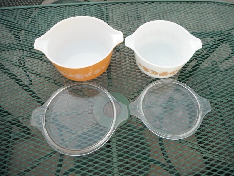 Pyrex Butterfly Gold 474 and 475 With Lids