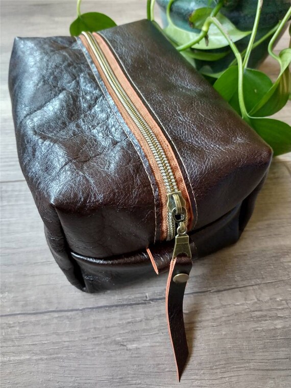 chrome dopp kit