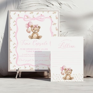 Placa e cartões de mensagem de aniversário com cápsula do tempo em formato de laço rosa e ursinho de pelúcia, placa floral editável com cápsula do tempo e urso, 2748