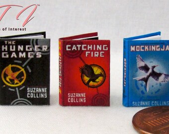 THE HUNGER GAMES Book Set of 3 - 1:12 Scale Miniature Readable Hard Cover Books Catching Fire Mocking Jay