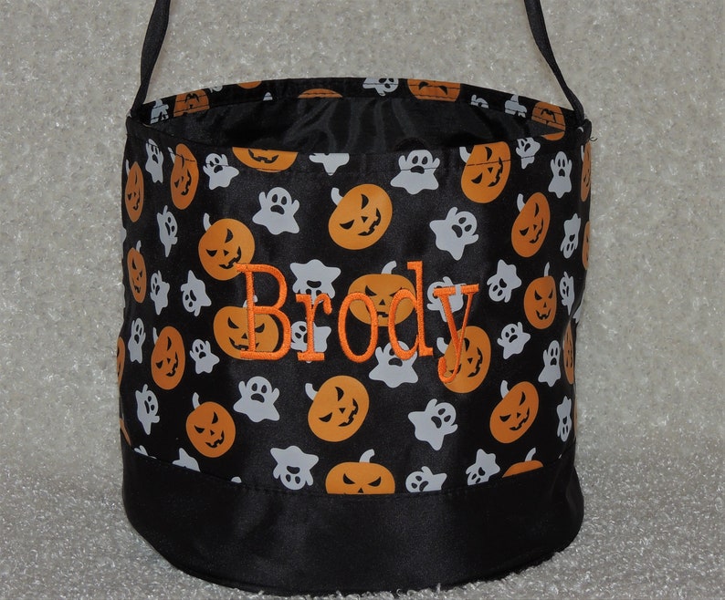 Monogrammed Halloween bag, Halloween bucket, Pumpkin and ghost Halloween bucket, treat or trick bag, Sand bucket, baby gift Pumpkin Ghost mono