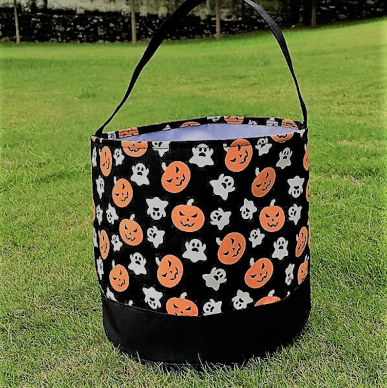 Monogrammed Halloween bag, Halloween bucket, Pumpkin and ghost Halloween bucket, treat or trick bag, Sand bucket, baby gift Pumpkin ghost blank
