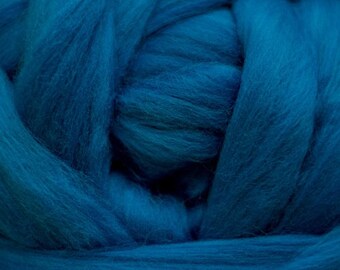Wedgewood Merino Wool Top Fiber For Spinning Felting Weaving or Blending Board for Rolags