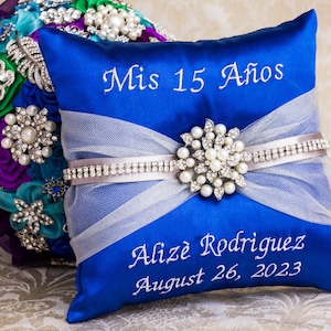 Royal Blue Pillows for Quinceanera Party, Mis 15 Anos Shoe Pillow, Accesorios de Quince Anos, Sweet 16 Kneeling Pillow