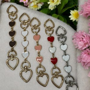 Extensión para correa de bolso: cadena con dijes de corazón, 5 colores, moderna y elegante, 6.2"