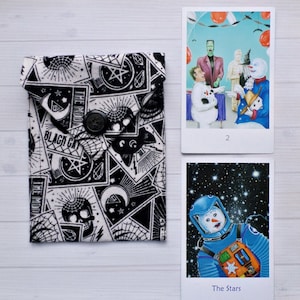 Skull Tarot Bag with Vintage Button: Witchy Oracle Card Pouch